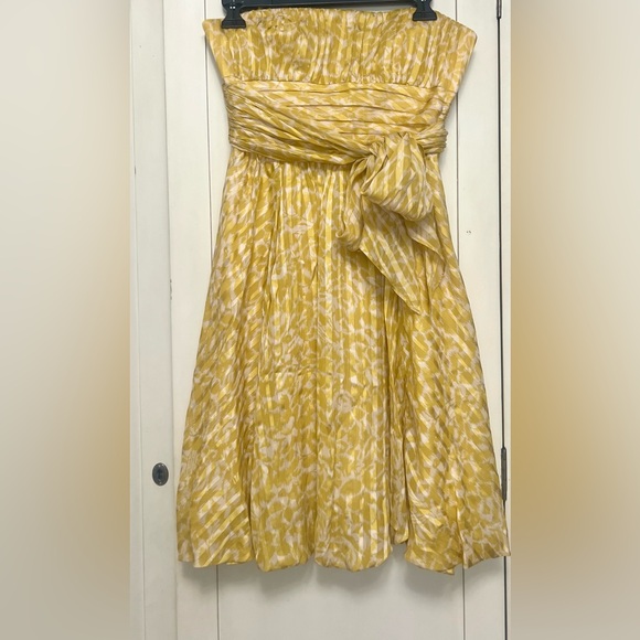 BCBG Max Azria Strapless Flowy Dress - Like New! - Picture 3 of 9